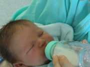 PERICOL ASCUNS PE RAFTURI? UN PRODUS PENTRU BEBELUȘI, SCOS DE URGENȚĂ DE LA VÂNZARE!