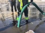 Bălți cât sectorul… „Merge să te dai cu barca!”