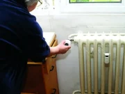 Apa caldă, „specie protejată” în Capitală: „Am 14 grade în casă!”