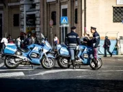 Un român a încercat să răpească un copil într-un magazin din Italia