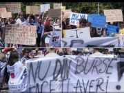 Studenții protestează în toată țara: „Nu reduceți bursele!” Ministrul Educației, față în față cu manifestanții în Piața Victoriei