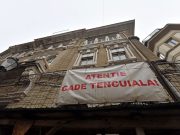 Capitala cade încet, bucată cu bucată… 37 de imobile consolidate în 30 de ani