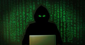 Dezinformare la nivel înalt: Rețele de boți rusești răspândesc mesaje false care îi îndeamnă pe unguri să îl atace pe Viktor Orbán