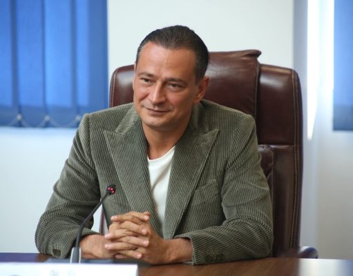 Un primar reacționează la scumpiri: ajutor pentru benzină și facilități fiscale