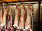 Controale ample în piețe și supermarketuri înainte de Paște