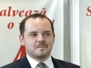 Acuzații în privința achiziției de vaccinuri Pfizer: „Incompetență sau slugărnicie”