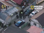 Percheziții în București. O întreagă familie e cercetată pentru trafic de persoane